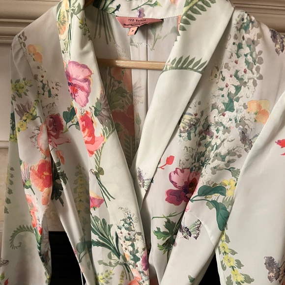 Ted Baker Floral Lavender Short Romper Wrap Detail Size 3 (US 8) - Picture 2 of 16